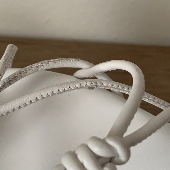 VINCE Kenna Leather Strappy Gladiator Knotted Leather Sandal Flats sz 6 US White - Picture 16 of 16